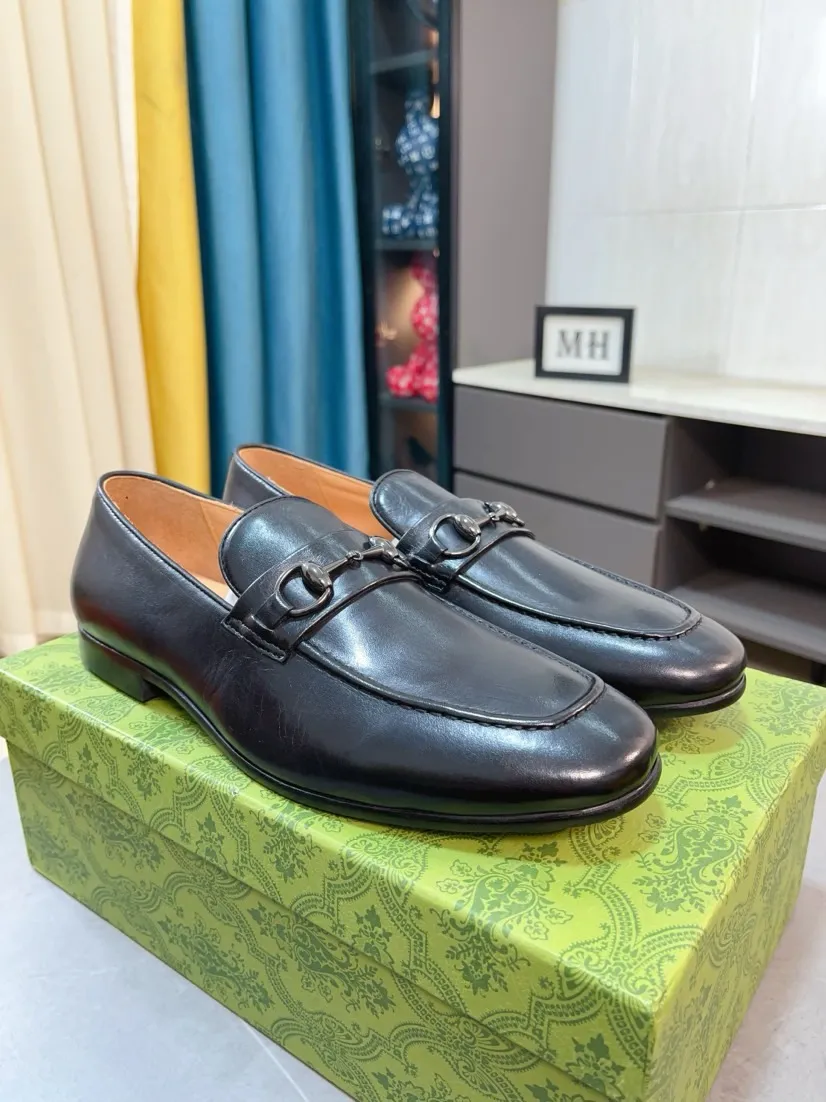 Men's shoes 💰500🌹🌹【GUCCI】The most popular classic Gucci leather shoes. Synchronized with the official website, the upper is made of Italian first-layer cowhide ➕cowhide lining, with unique brand and unique craftsmanship. Highlighting the hot style of the new year. Stop hesitating, stop wandering, get it now. Number: 38--44
